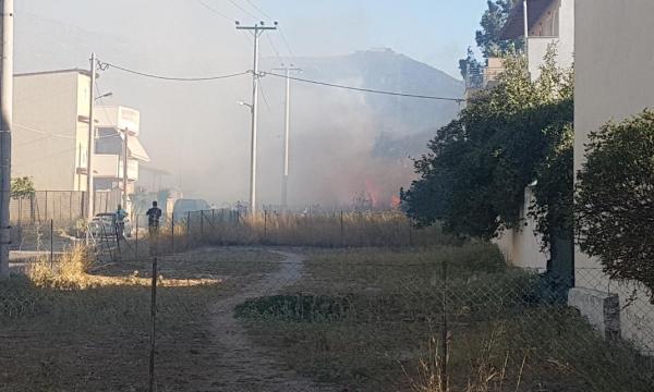 Συμβαίνει τώρα: Φωτιά σε υπαίθριο χώρο στις Αχαρνές κοντά στην Ελ. Βενιζέλου (φωτό)