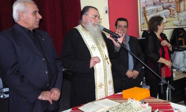 Δεν έπεφτε “καρφίτσα” στην κοπή πίτας του Συλλόγου Κρητών Αχαρνών