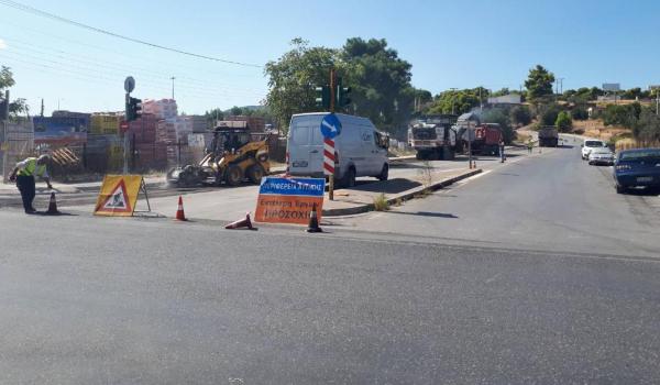 Σε εξέλιξη έργα στο παράπλευρο οδικό δίκτυο της Αττικής Οδού σε Αχαρνές και Φυλή