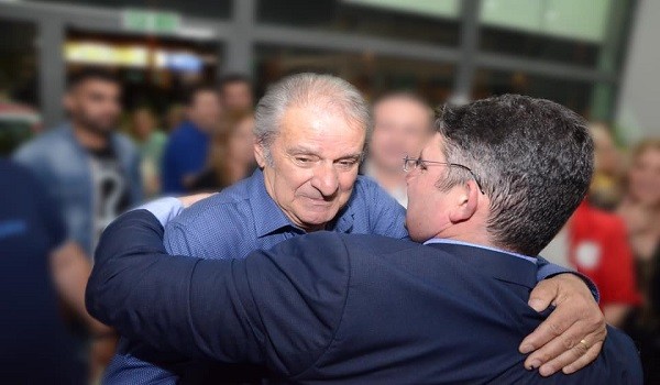 Δύσκολες ώρες για τον δήμαρχο Αχαρνών. “Έφυγε” από τη ζωή ο πατέρας του