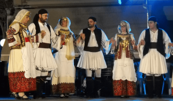 Πολιτιστικός σύλλογος Παραδοσιακή Αναβίωση -Αχαρναϊκή κληρονομιά. Σύλλογος κόσμημα για τις Αχαρνές