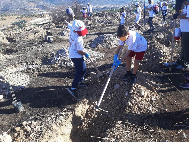 Ποικίλο Όρος: Τα παιδιά μπαίνουν μπροστά για το περιβάλλον. ΙΟΝ, you4all και Δήμος Φυλής στηρίζουν