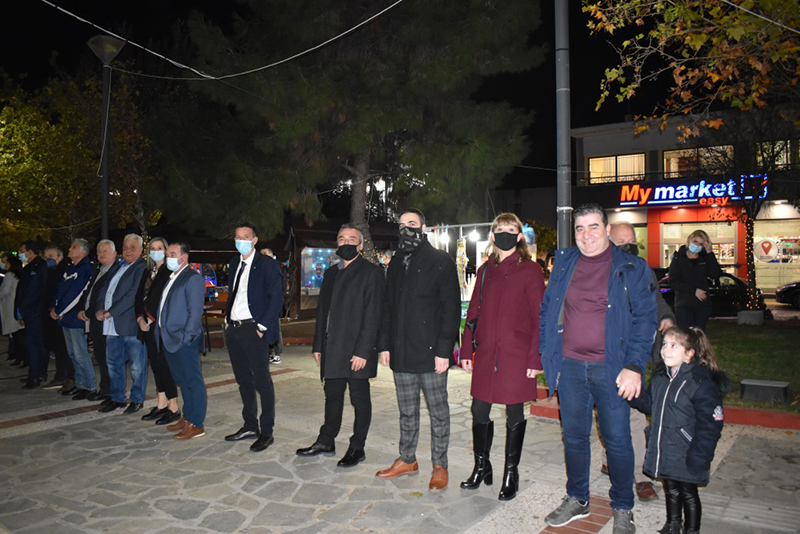 Δήμος Φυλής: Και επίσημα στην εορταστική περίοδο με τη φωταγώγηση του Χριστουγεννιάτικου Δέντρου