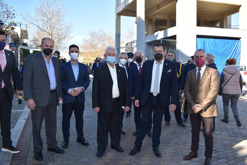 Με κατάνυξη και λαμπρότητα τα Θεοφάνεια σε Άνω Λιόσια και Ζεφύρι