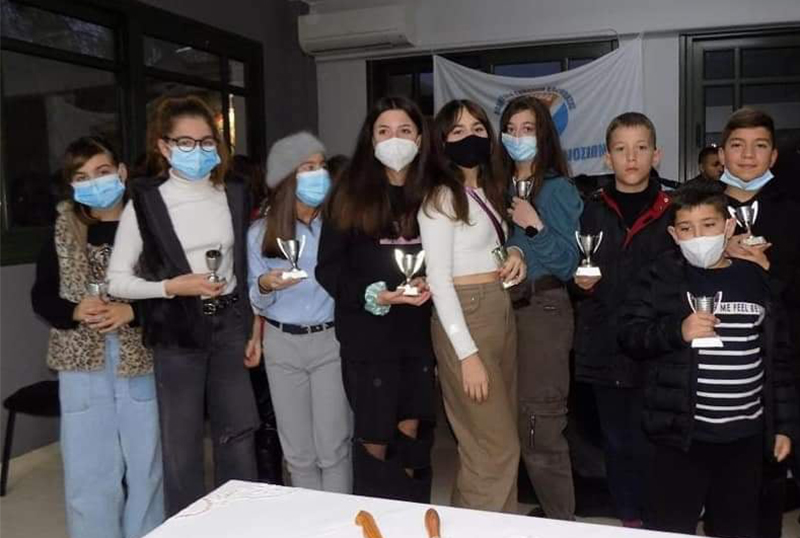 Με ευχές και χαμόγελα έκοψε την πίτα του ο 'Άλμπατρος"