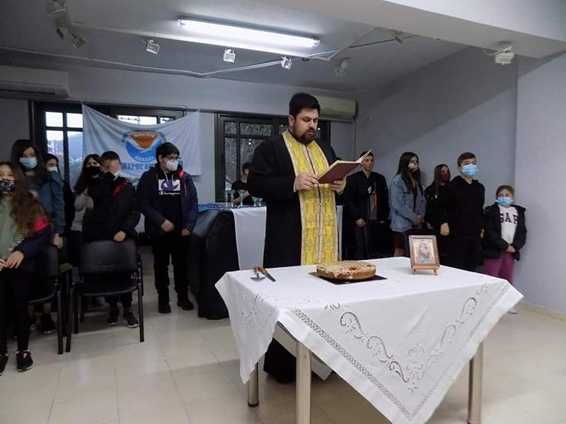 Με ευχές και χαμόγελα έκοψε την πίτα του ο 'Άλμπατρος"