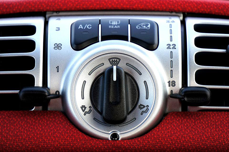 Air condition στο αυτοκίνητο: Το τρικ για να πέσει γρήγορα η θερμοκρασία