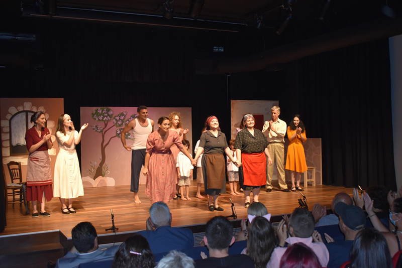 "Liola" από τη Θεατρική Ομάδα Δήμου Φυλής: Χιούμορ, τραγούδι και θερμά χειροκροτήματα