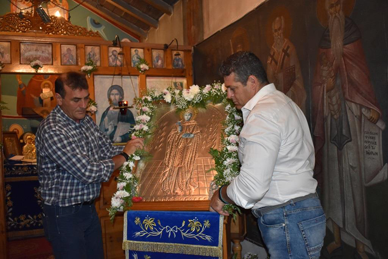 Με συγκίνηση και κατάνυξη γιόρτασε η Φυλή το γραφικό εκκλησάκι της Αγίας Παρασκευής