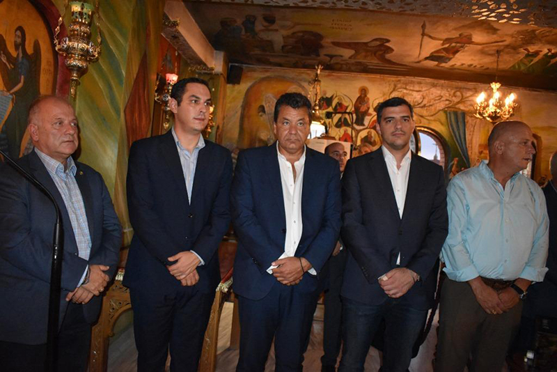 Κατάνυξη στη λιτάνευση της εικόνας από τον Ι.Ν. Αγίου Νεκταρίου Άνω Λιοσίων