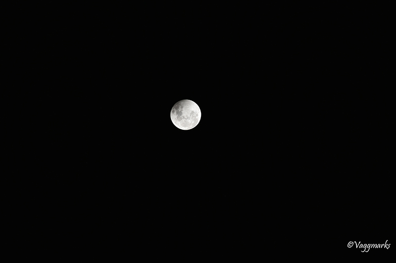 Και ολική έκλειψη Σελήνης και πανσέληνος. Ό,τι δεν είδαμε στην Ελλάδα. Καρέ-καρέ το εκπληκτικό φαινόμενο από τον φακό του Βαγγέλη Μαρκουλή