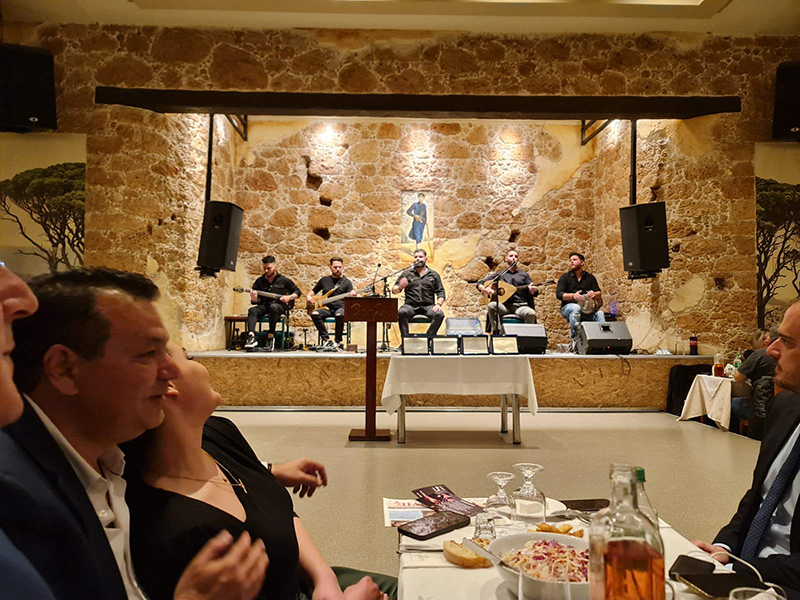 Τιμή στον Χρήστο Παππού και μέλη της δημοτικής αρχής απέδωσε ο Σύλλογος Κρητών Άνω Λιοσίων & Ζεφυρίου "Η Μεγαλόνησος"