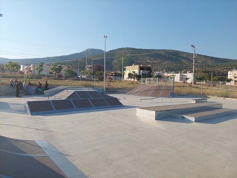Στους νέους παραδόθηκε ήδη το πρώτο σύγχρονο Skate Park στα Άνω Λιόσια