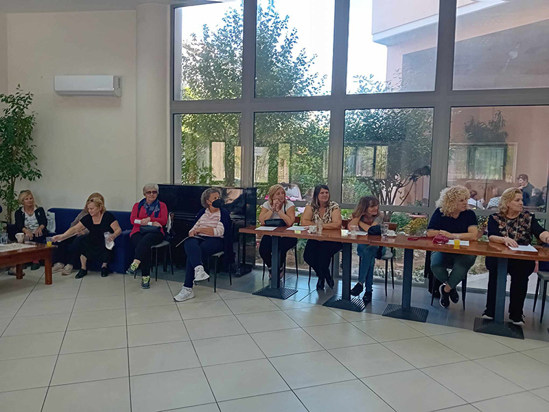Ενημερωτικές ομιλίες για θέματα διατροφής διοργάνωσαν τα ΚΑΠΗ Άνω Λιοσίων, Ζεφυρίου και Φυλής, σε συνεργασία με την διατροφολόγο – διαιτολόγο, BSC επιστημονική διευθύντρια του Κέντρου “Λόγω Διατροφής Άνω Λιοσίων” Ευθυμία Δέδε.