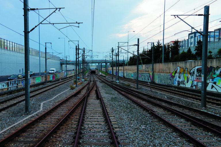 Προαστιακός: Ανύπαρκτη ενημέρωση στους σταθμούς για τα προβλήματα στα δρομολόγια