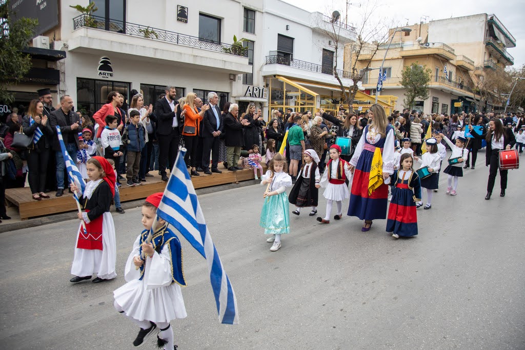 Δήμος Πετρούπολης: Δυναμικό παρόν από τη νεολαία στον εορτασμό της εθνικής επετείου για την 25η Μαρτίου