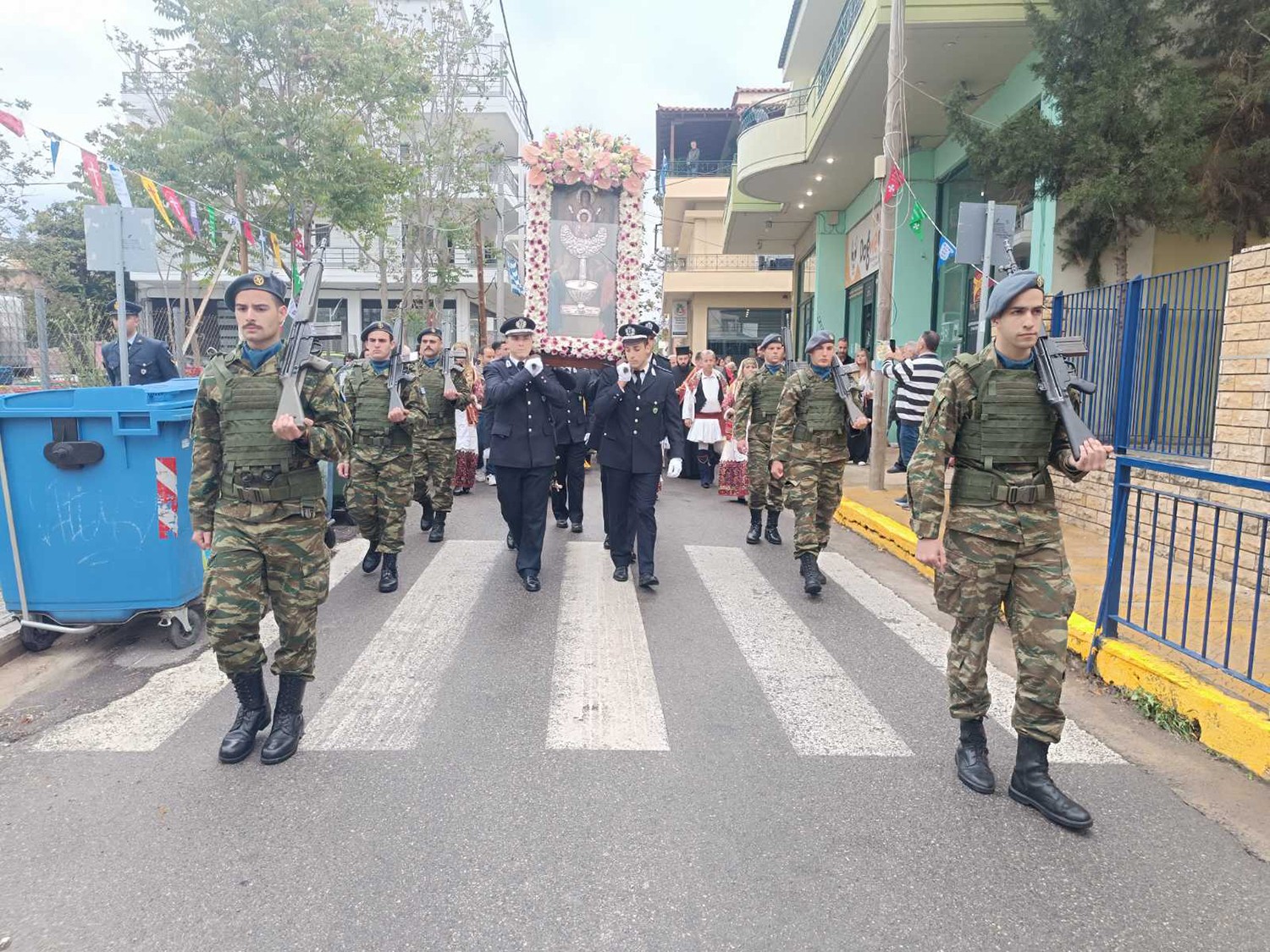 Με μεγαλοπρέπεια και καμάρι οι Αχαρνές γιόρτασαν τη Ζωοδόχο Πηγή