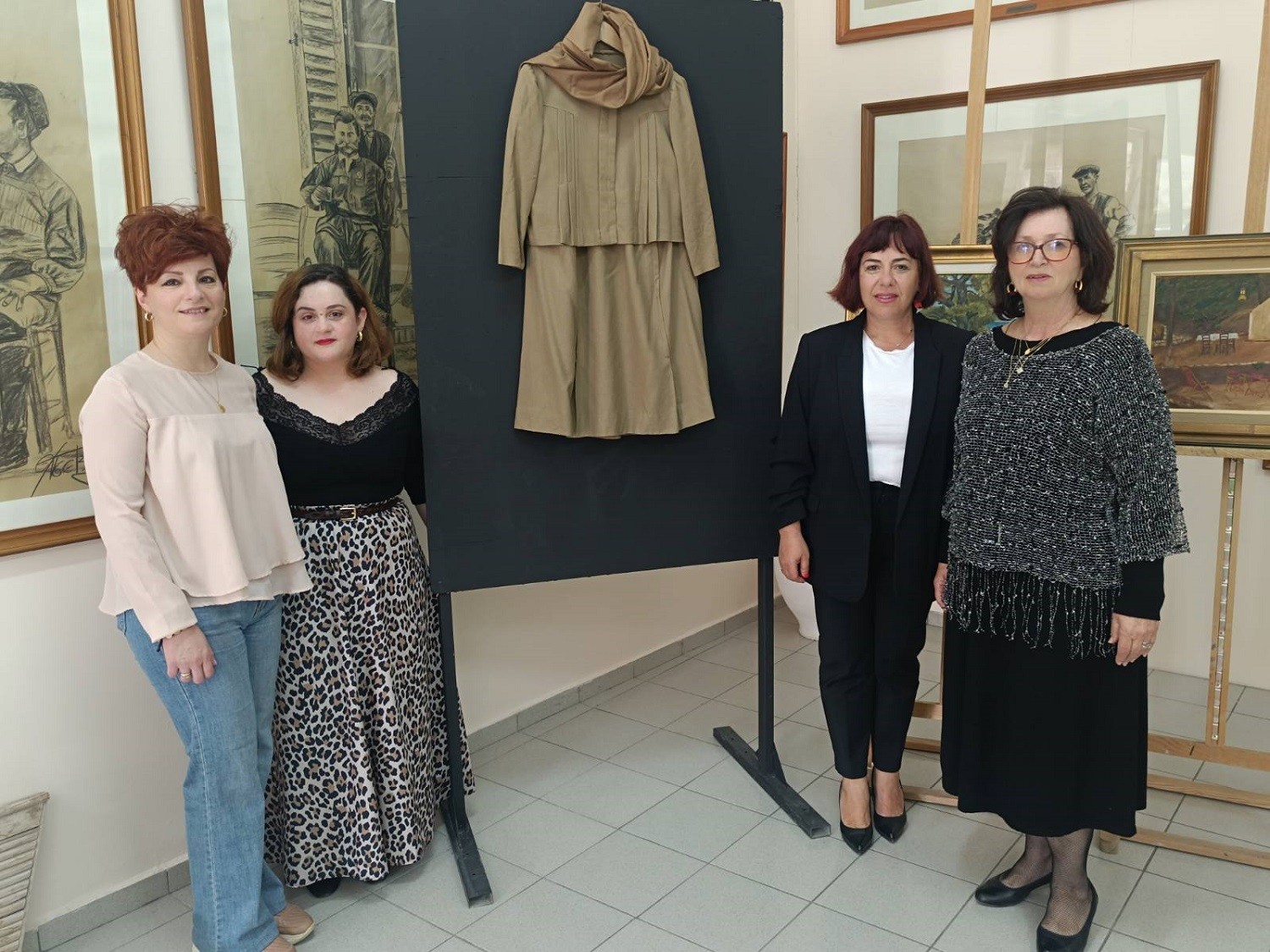 Ωδή στις γυναίκες των Αχαρνών η έκθεση του Ομίλου Φίλων Δημοτικής Πινακοθήκης «Χρήστος Τσεβάς»