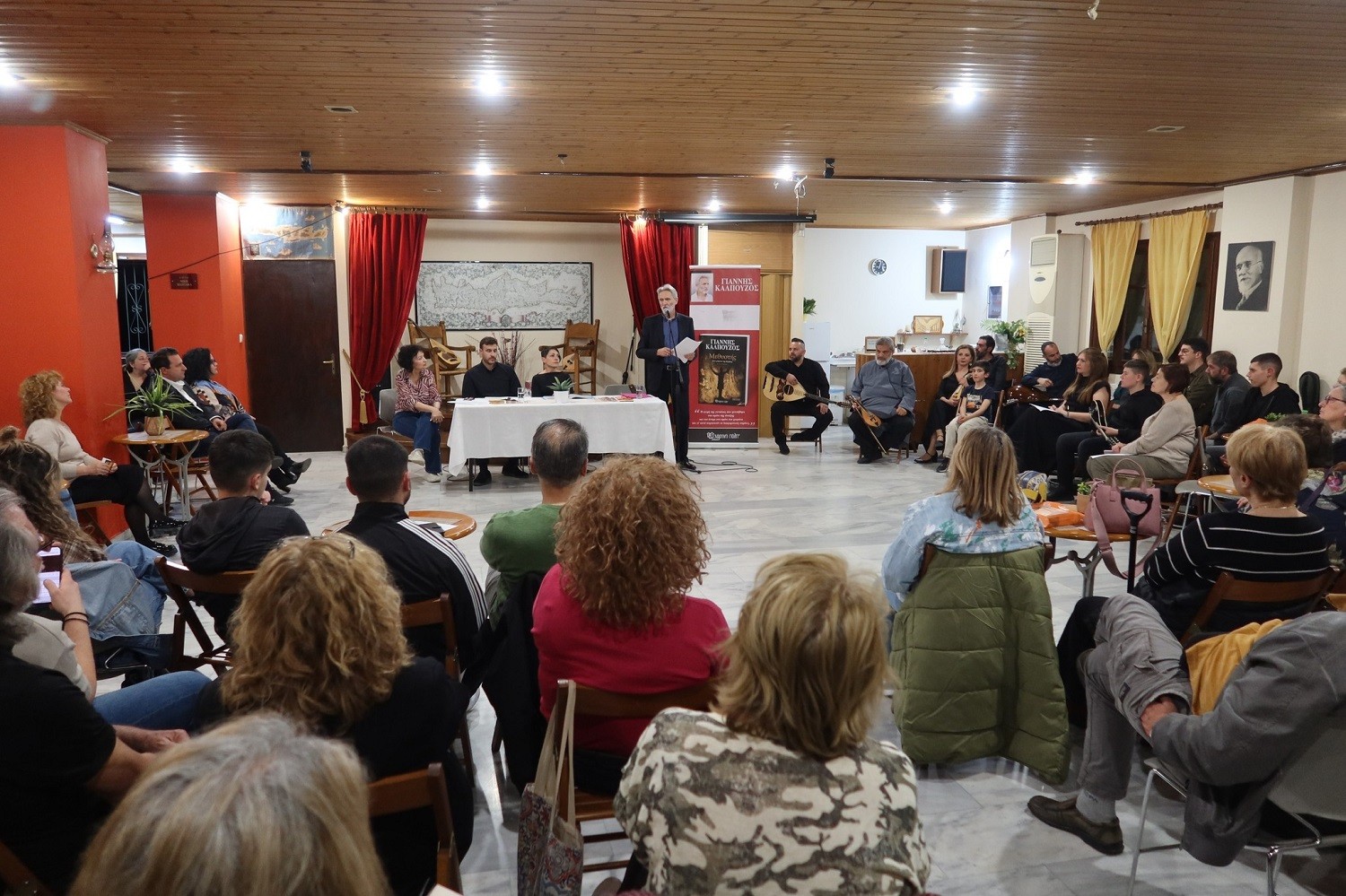 Μεγάλη επιτυχία σημείωσε η παρουσίαση του νέου βιβλίου του Γιάννη Καλπούζου από την Ένωση Κρητών Αγίων Αναργύρων