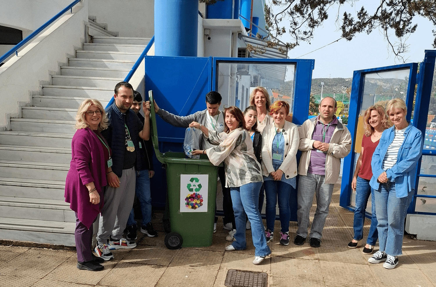 Κολυμβητήριο Άνω Λιοσίων και Ίδρυμα “Η Θεοτόκος” στο Ίλιον συνεργάζονται για την ανακύκλωση και το περιβάλλον