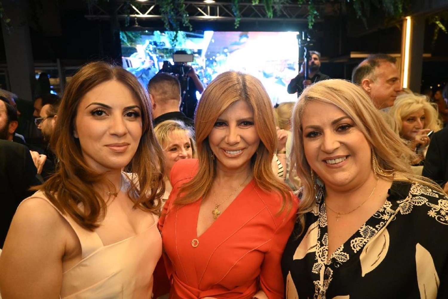 Glam στιγμές και συγκίνηση στα γενέθλια της εκπομπής «Αλήθειες με τη Ζήνα» – Παρούσα και η πρόεδρος της «Αρωγής» Όλγα Παυλίδου