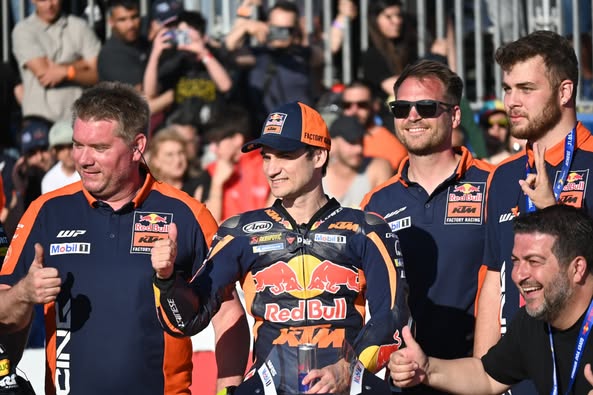 Θρυλικός Dani Pedrosa και Red Bull Showrun μάγεψαν το κοινό στο Τατόι