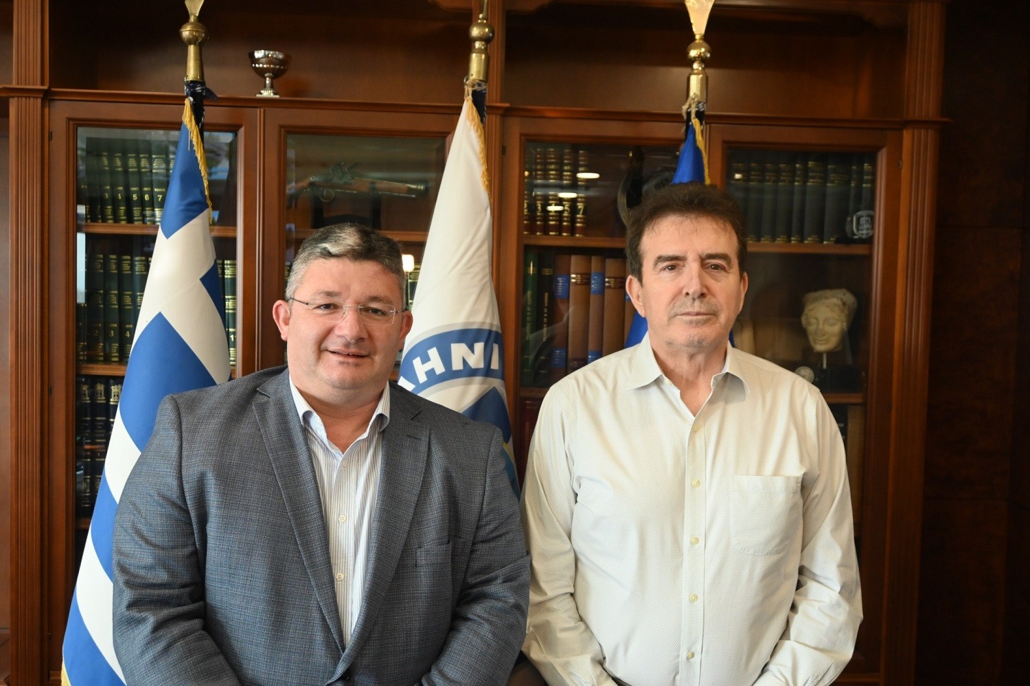 Υπογραφή Μνημονίου Συνεργασίας, αξιοποίηση νέων τεχνολογιών – Ειδήσεις έδωσε η συνάντηση του Δημάρχου Αχαρνών με τον Υπουργό Προστασίας του Πολίτη