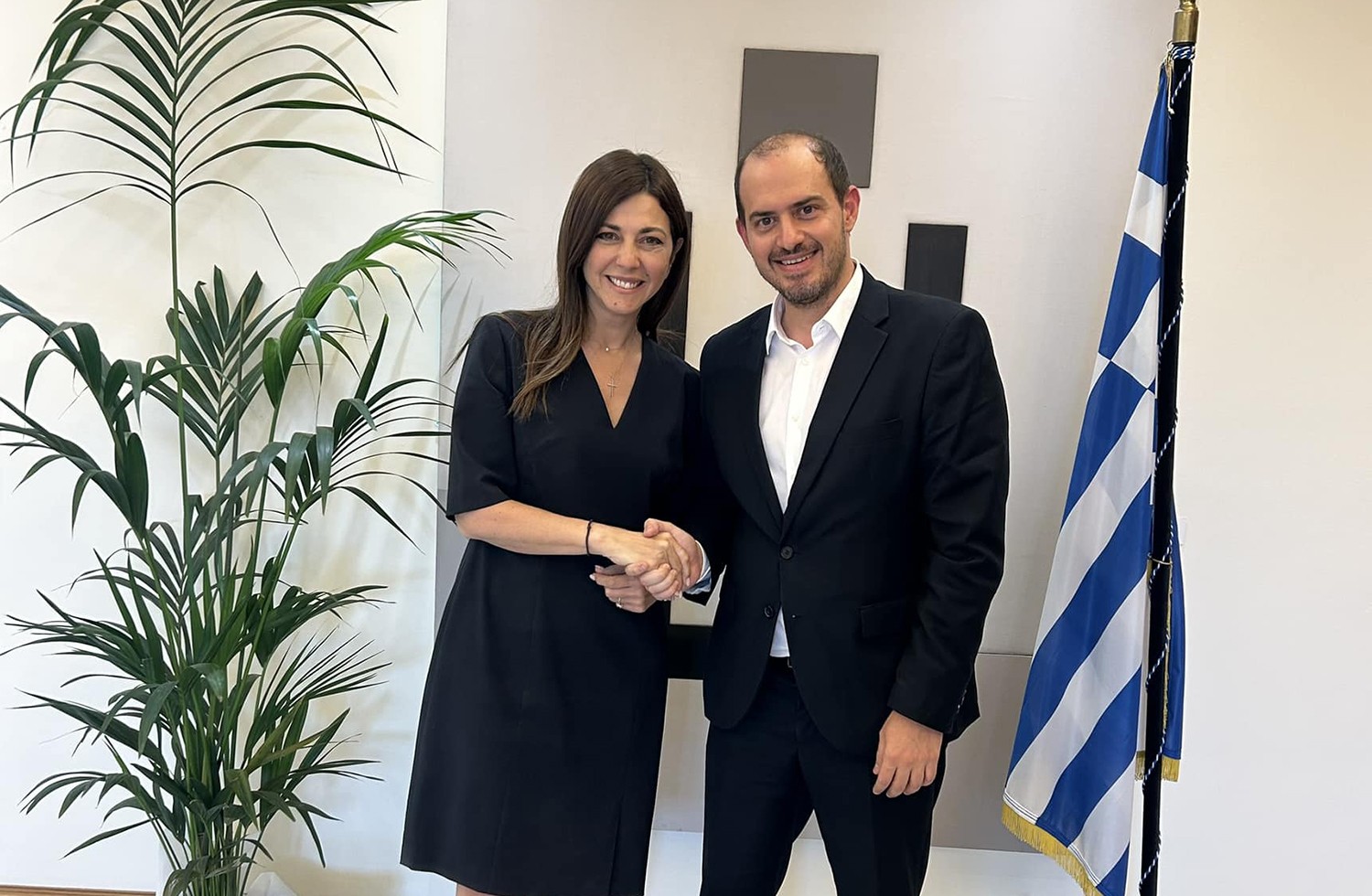 Γιώργος Κώτσηρας: Η ενίσχυση των σχολείων στη Δυτική Αττική στο επίκεντρο συνάντησης με την υπουργό Παιδείας