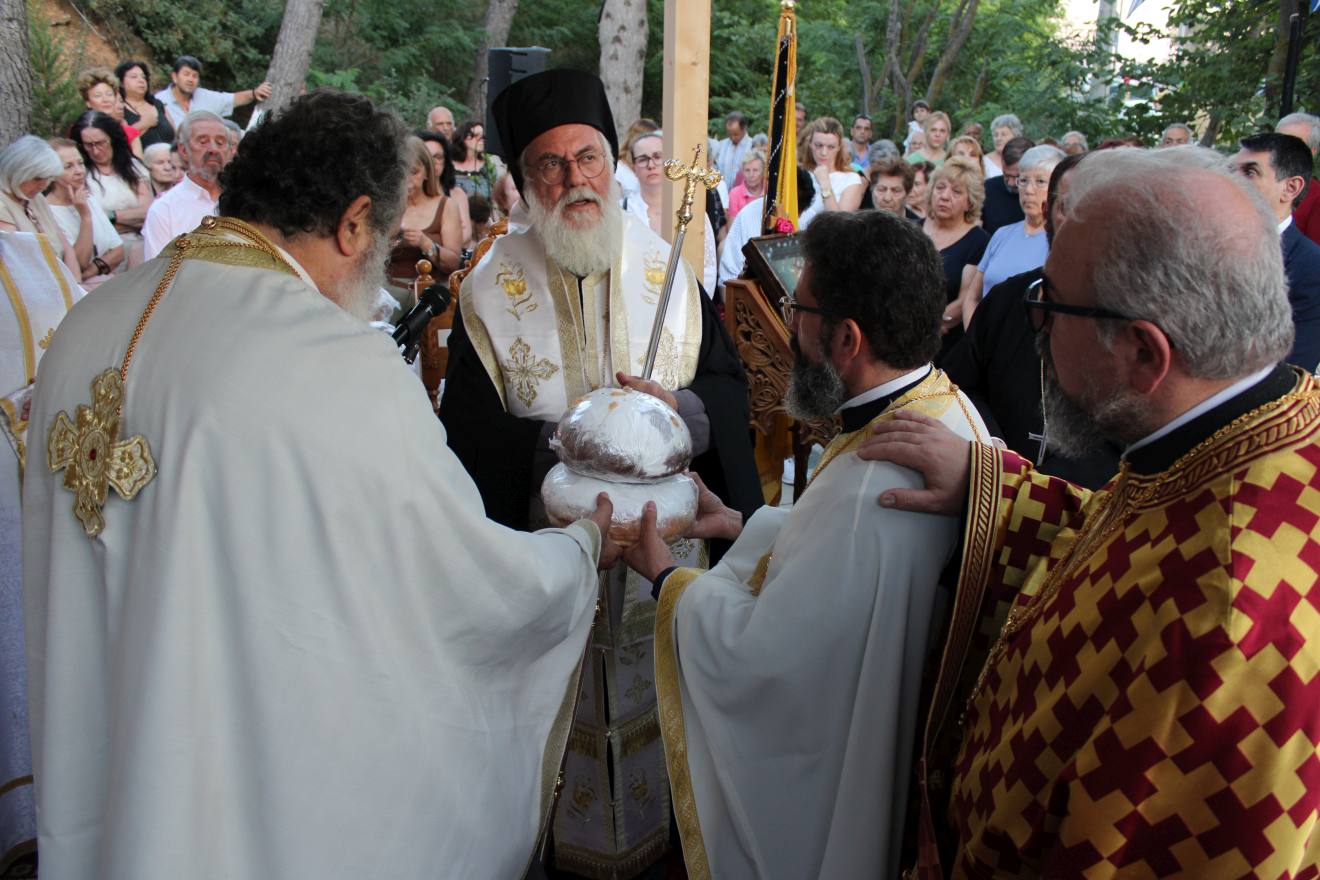 Βαρυμπόμπη: Με ιδιαίτερη κατάνυξη ο εσπερινός της Αγίας Κυριακής