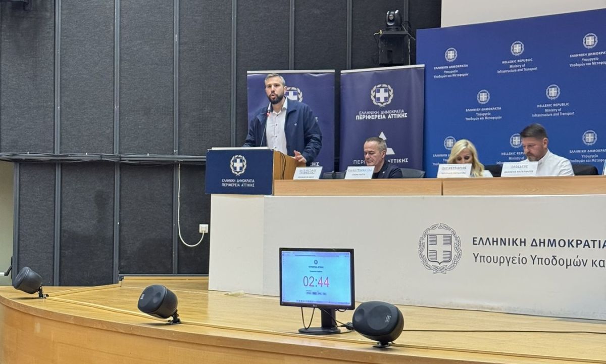 Βαγγέλης Σίμος, δήμαρχος Πετρούπολης: Παρέμβαση στο Περιφερειακό Συμβούλιο για την καύση απορριμμάτων (βίντεο)