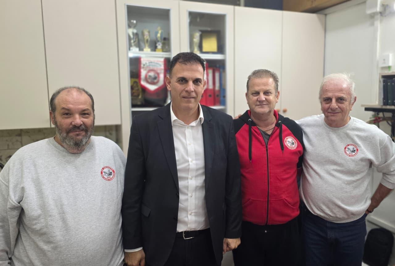 Ο Γιώργος Καραμέρος στον Κόκκινο Μύλο του Δήμου Αχαρνών