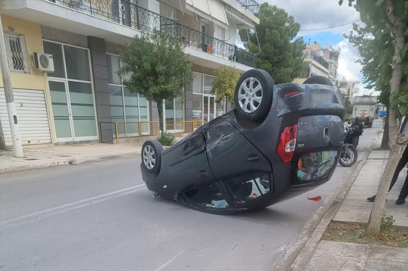 Τροχαίο ατύχημα στα Άνω Λιόσια – Αναποδογύρισε όχημα, ευτυχώς δεν υπήρξαν τραυματισμοί
