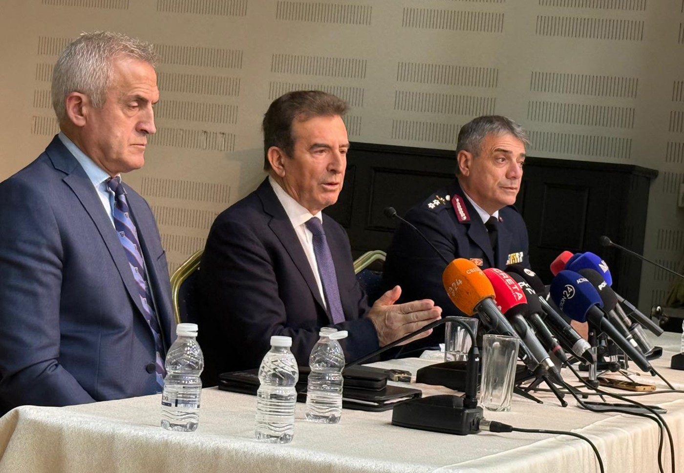 Φυλάκιση έως και 2 χρόνια και τσουχτερά πρόστιμα για άσκοπους πυροβολισμούς στο νέο νόμο περί όπλων (όλες οι αλλαγές)
