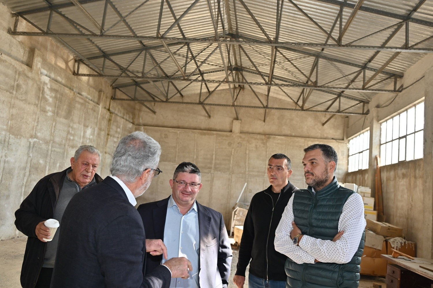 Στο δημοτικό κτήμα της Αμυγδαλέζας ο Δήμαρχος Αχαρνών – Συζητήσεις για την αξιοποίησή του από τον Δήμο