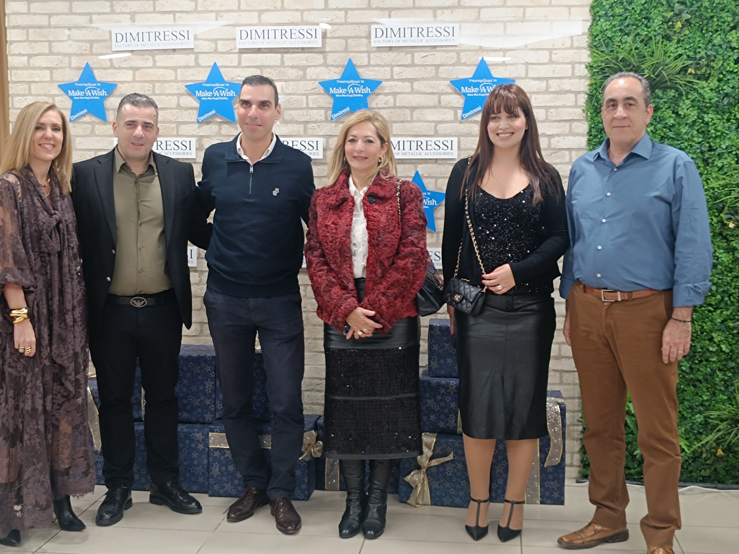 Πλήθος επισκεπτών στο bazaar της Dimitressi στις Αχαρνές για φιλανθρωπικό σκοπό