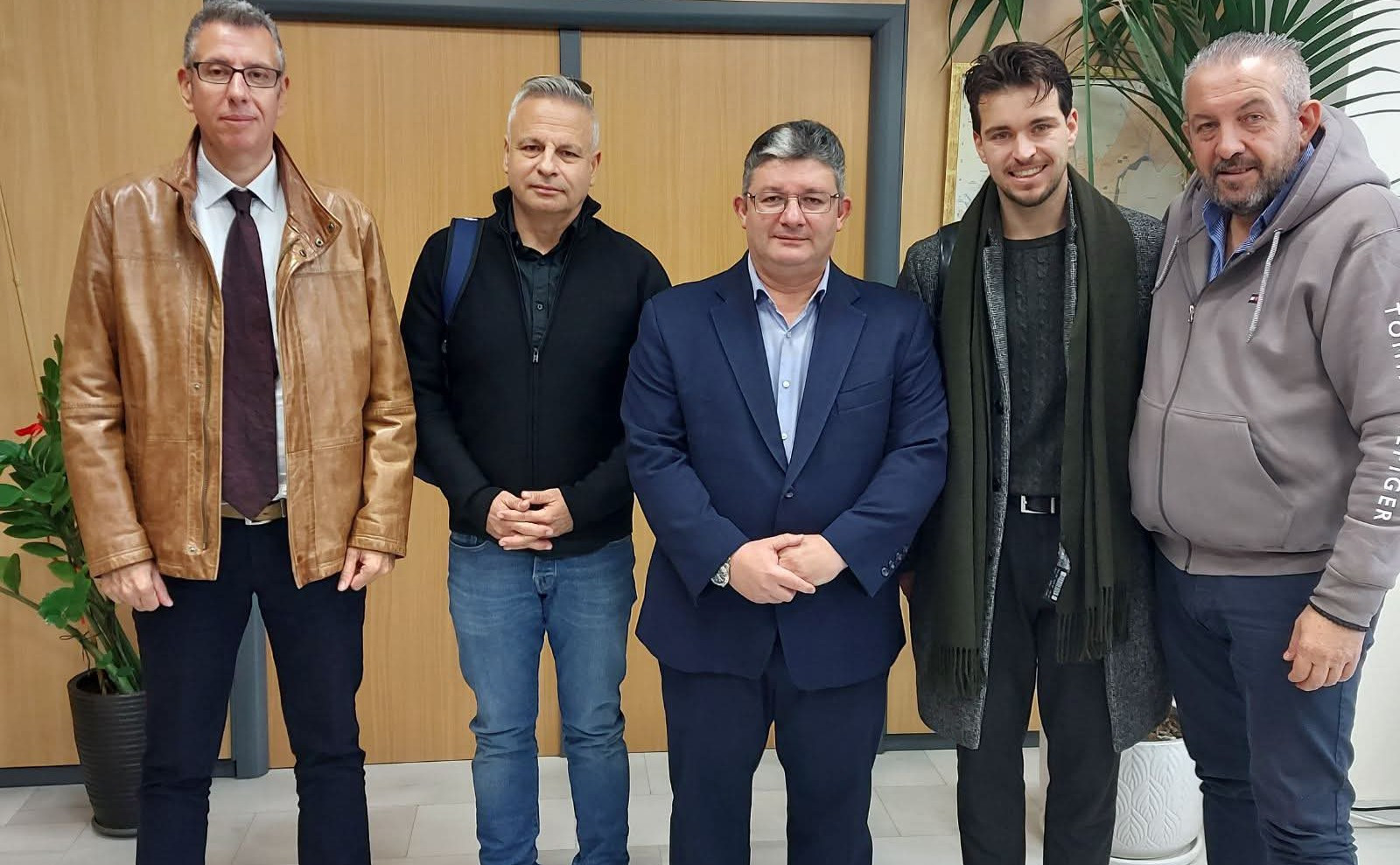 Αχαρνές: Συνάντηση δημάρχου με την Enaon EDA για την επέκταση του δικτύου φυσικού αερίου