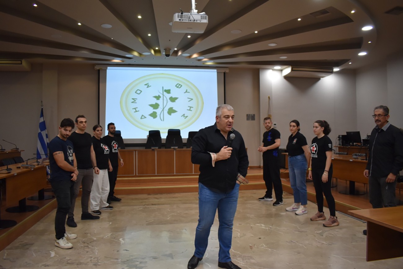 Χρήσιμες τεχνικές αυτοάμυνας των γυναικών στο σεμινάριο που διοργανώθηκε στο Δημαρχείο Άνω Λιοσίων