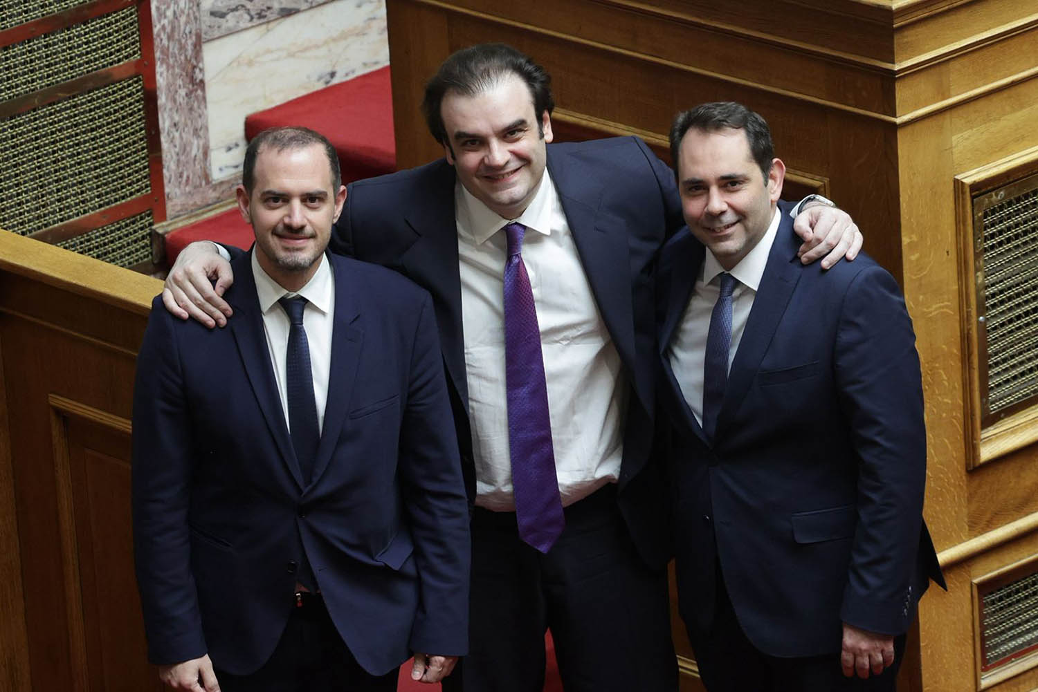 Κυριάκος Πιερρακάκης – Γιώργος Κώτσηρας: Η «γενιά των 40ρηδων» στο οικονομικό επιτελείο και η καλή χημεία που δεν κρύβεται
