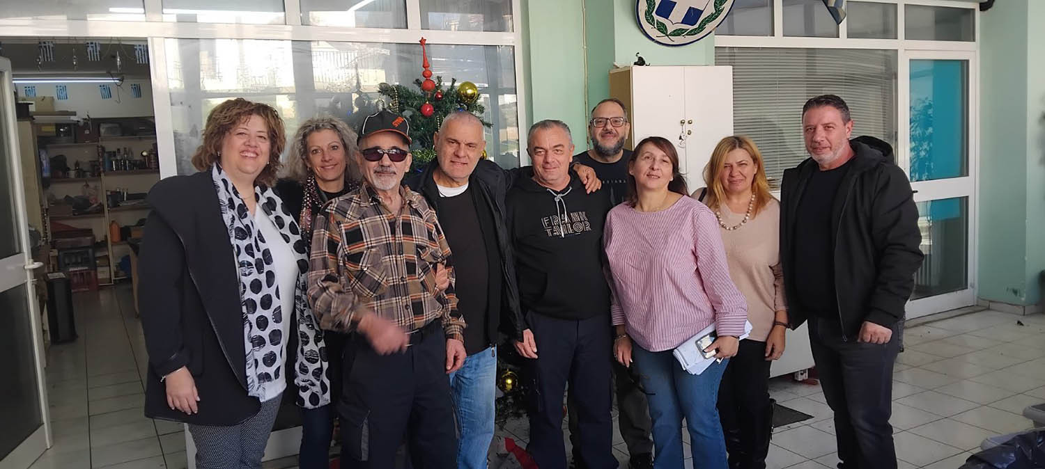 Σύλλογος Εργαζομένων Δήμου Φυλής: Μοίρασε ευχές και γλυκά στα μέλη του