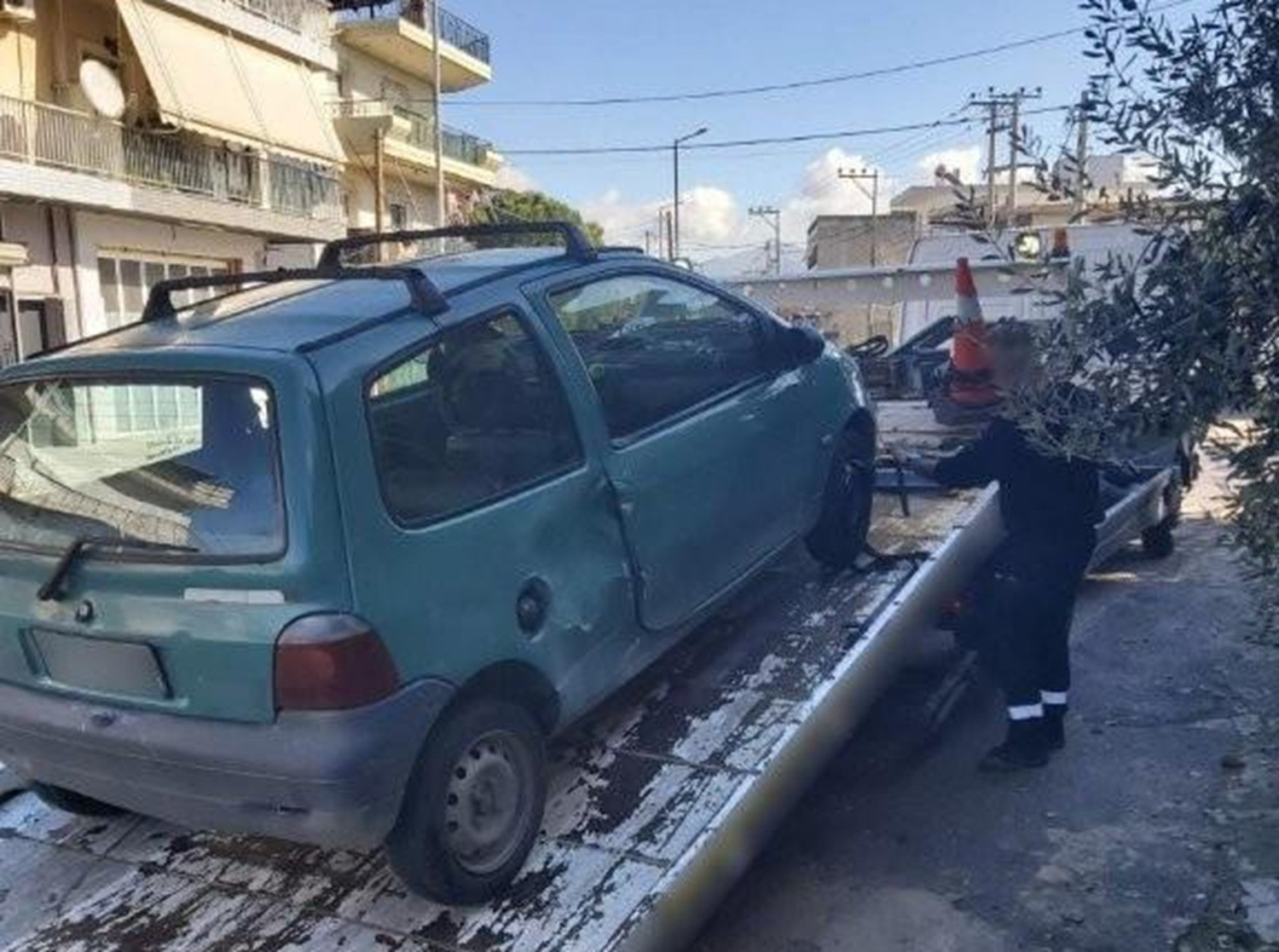 Αχαρνές: Ξηλώθηκαν 610 μέτρα παράνομων καλωδίων – 9 συλλήψεις σε μεγάλη αστυνομική επιχείρηση