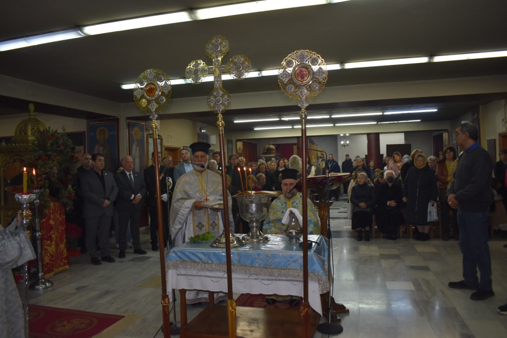 Με ευλάβεια και πλήθος πιστών ο Αγιασμός των Υδάτων στο Ζεφύρι