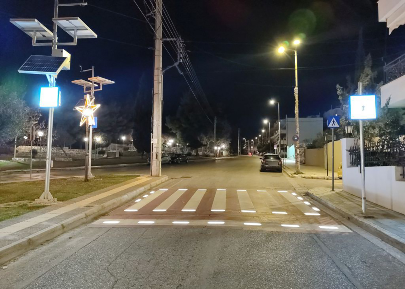 «Έξυπνες» διαβάσεις έξω από 8 σχολικές μονάδες στην Πετρούπολη 