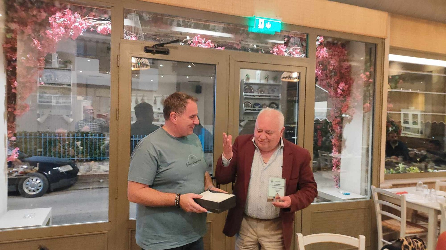 Τιμητικές διακρίσεις από την Εθελοντική Δράση Πάρνηθας Ε.Δ.ΠΑ σε Παναγιώτη Καζανά και Θεοδώρα Καραμούτσιου