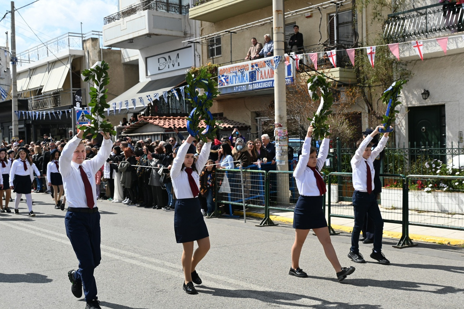 Αχαρνές: Με παλμό, συγκίνηση και περηφάνια η παρέλαση για την 25η Μαρτίου (Φωτογραφίες & Βίντεο)