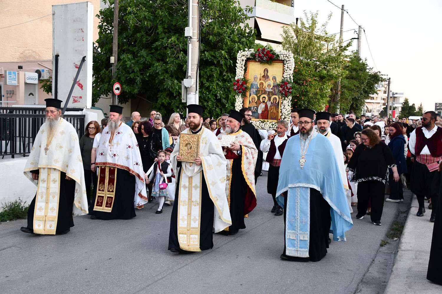 Με θρησκευτικές και πολιτιστικές εκδηλώσεις και πλήθος κόσμου η “Μυροφόρος Πορεία” στον Δήμο Αγίων Αναργύρων-Καματερού