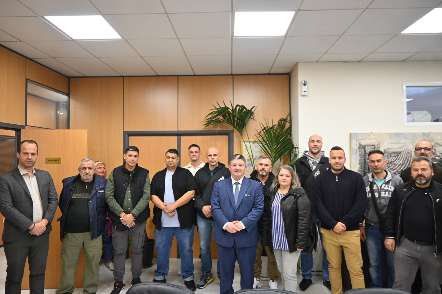 Δήμος Αχαρνών: Δεκατρείς νέοι μόνιμοι υπάλληλοι ενισχύουν τις υπηρεσίες του