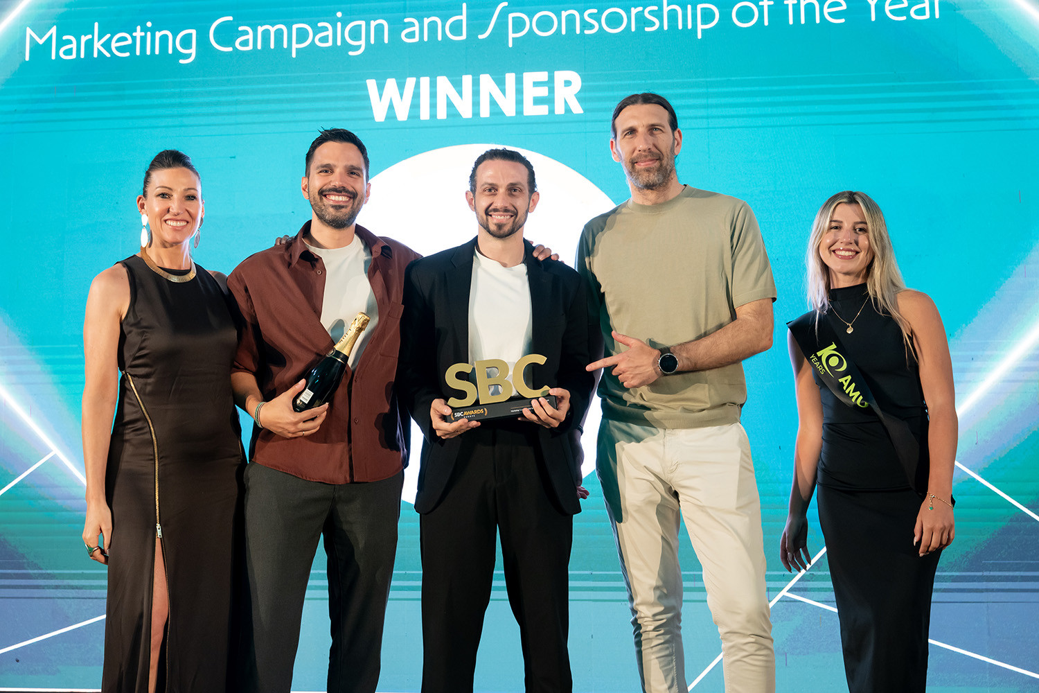 Ευρωπαϊκή πρωτιά για την Allwyn Hellas και το Pamestoixima.gr στα SBC Awards 2026 –  Σημαντική διάκριση για την καμπάνια “King of Promos” και την καινοτόμα χορηγία της ΜΠΑΜ FC