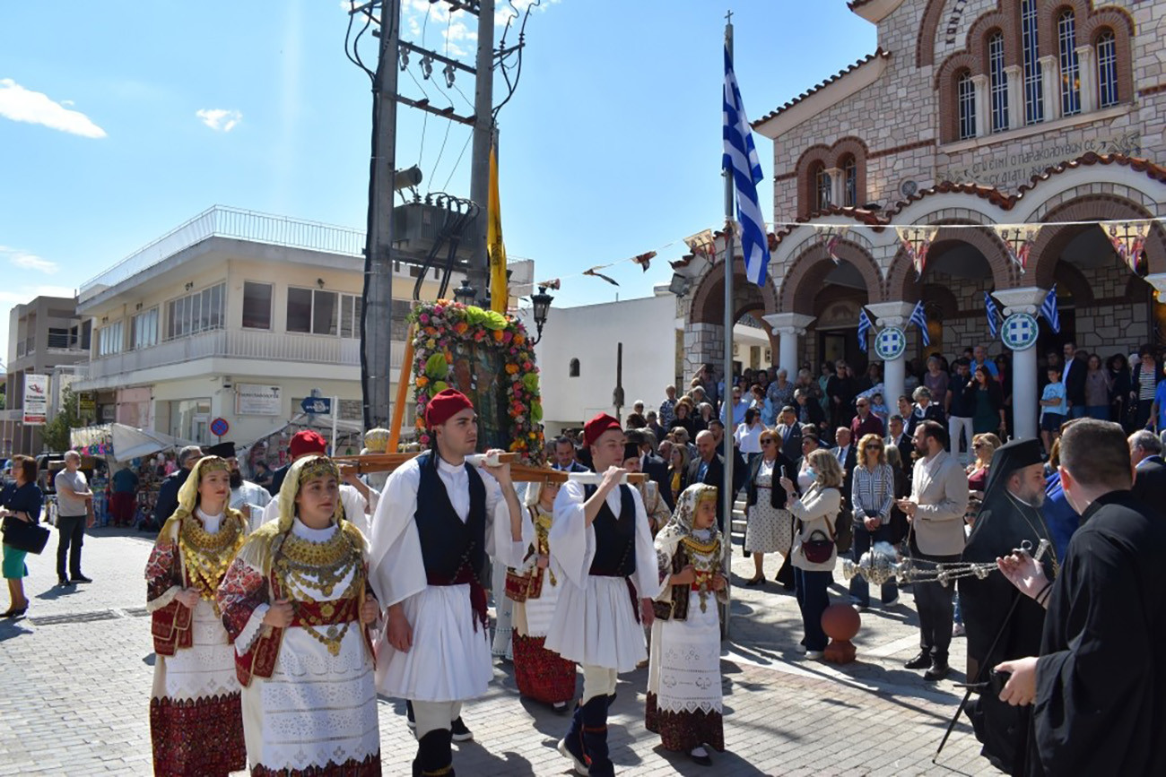 Με λαμπρότητα και κατάνυξη η Δοξολογία και λιτάνευση της Εικόνας από τον Ι.Ν. Αγίων Κωνσταντίνου & Ελένης Άνω Λιοσίων