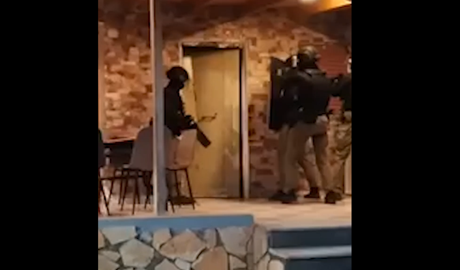 Όλη η δράση της σπείρας από Άνω Λιόσια, Ζεφύρι και Αχαρνές που εξαπατούσαν και λήστευαν πολίτες με το πρόσχημα  υπαλλήλου του ΔΕΔΔΗΕ – Δήλωναν σκηνίτες