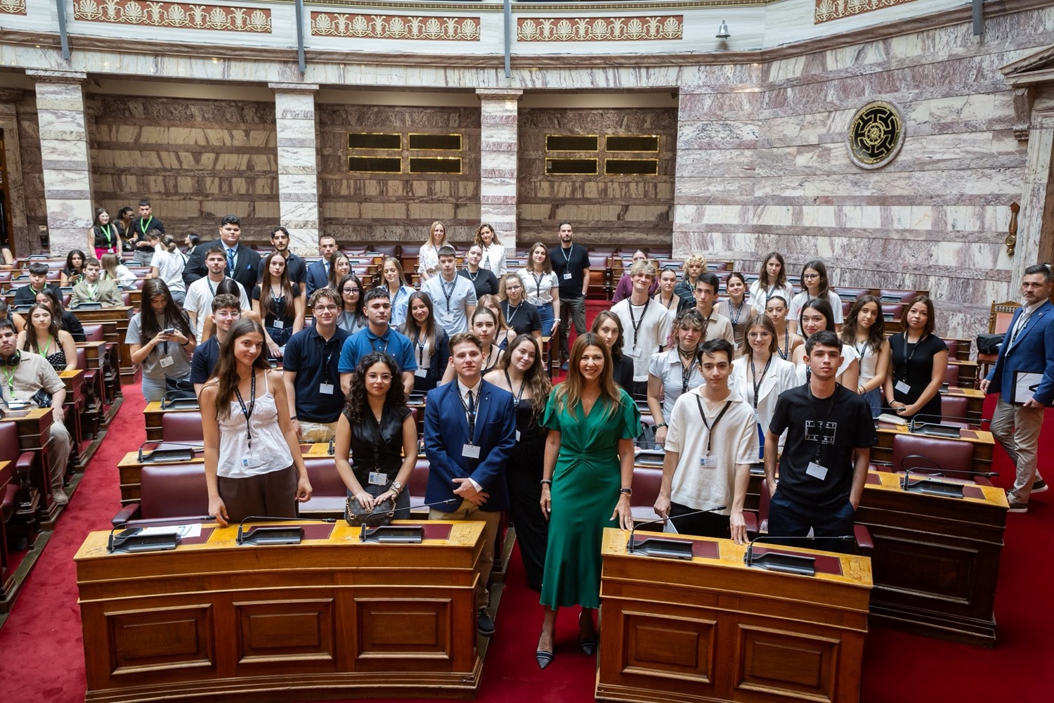 Δώδεκα μαθητές από Αχαρνές, Φυλή, Πετρούπολη, Ίλιον και Αγίους Αναργύρους στη Βουλή των Εφήβων 2026